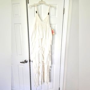 New H&M white ruffle maxi dress size 4